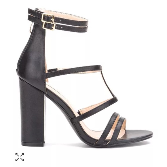 Olivia Miller Size 8.5 Black Sensual Block Sandals in Great Condition - Picture 2 of 16